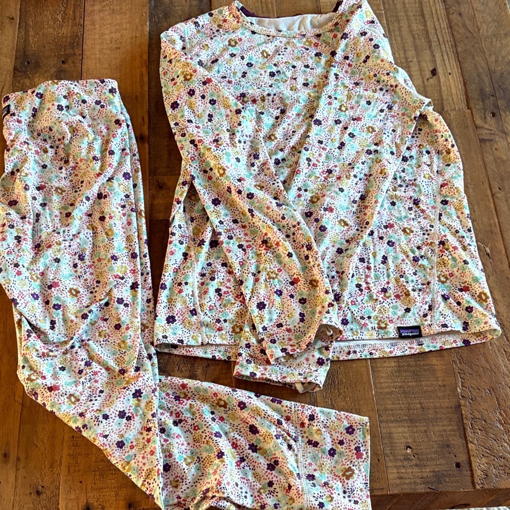 Patagonia kids capilene base layer set
